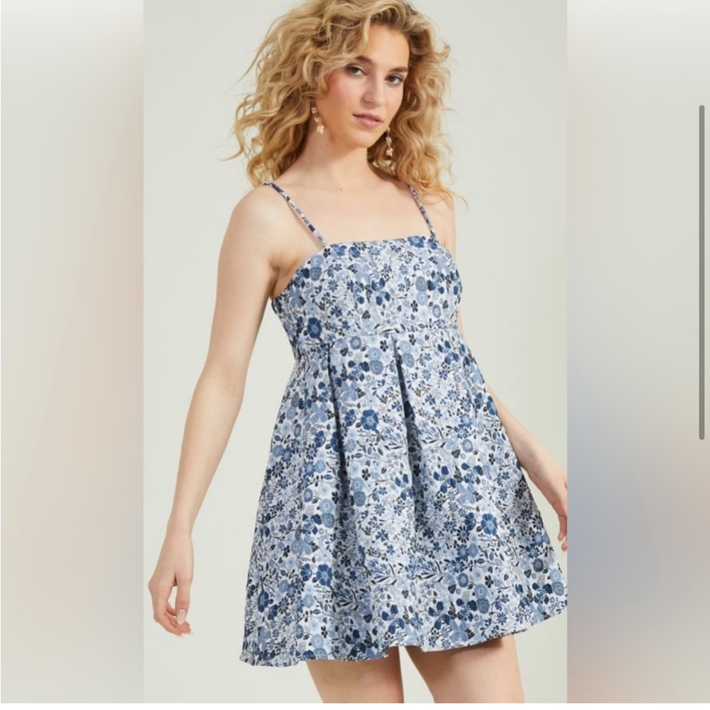 Altar’d State Mavey jacquard floral dress mini in blue white - XS